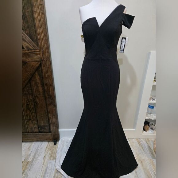 Betsy & Adam Paulina Cutout One Shoulder Floor Length Gown NWT Size 10 Black - Picture 3 of 5